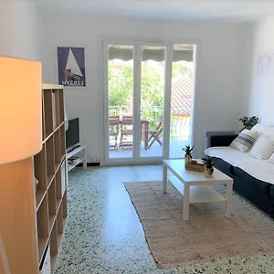 Appartement Beaux 65m2 Avec Espaces Exterieurs Parkings Proche, Hyères